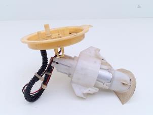 Gebruikte Tank element Pomp BMW 5 serie Touring (F11) 520d 16V Prijs € 125,00 Margeregeling aangeboden door Automaterialen Ronald Morien B.V.