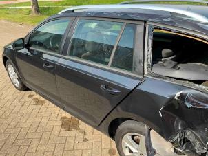 Gebruikte Deur 4Deurs links-achter Skoda Octavia Combi (5EAC) 1.6 TDI Greenline 16V Prijs € 399,00 Margeregeling aangeboden door Automaterialen Ronald Morien B.V.