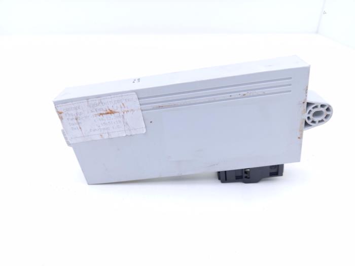 Gebruikte Bodycontrol Module BMW 5 serie (E60) 525i 24V Prijs € 45,00 Margeregeling aangeboden door Automaterialen Ronald Morien B.V.