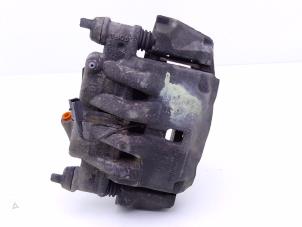 Gebruikte Remklauw (Tang) links-voor Citroen Jumper (U9) 2.2 Blue HDi 165 Prijs € 75,00 Inclusief btw aangeboden door Automaterialen Ronald Morien B.V.