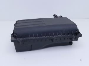 Gebruikte Luchtfilterhuis Skoda Fabia III Combi (NJ5) 1.4 TDI 16V 90 Greentech Prijs € 75,00 Margeregeling aangeboden door Automaterialen Ronald Morien B.V.