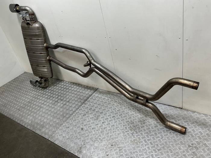 Uitlaat Einddemper van een Volkswagen Touareg 2010