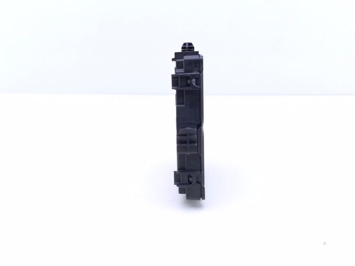 Computer Body Control van een Nissan Qashqai (J12) 1.3 DIG-T 150 16V 2023