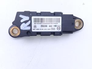 Gebruikte Airbag Sensor Mercedes E (W211) 2.2 E-220 CDI 16V Prijs € 15,00 Margeregeling aangeboden door Automaterialen Ronald Morien B.V.