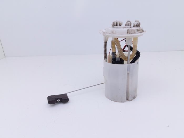 Gebruikte Tank element Pomp Renault Scénic III (JZ) 1.6 Energy dCi 130 Prijs € 75,00 Margeregeling aangeboden door Automaterialen Ronald Morien B.V.