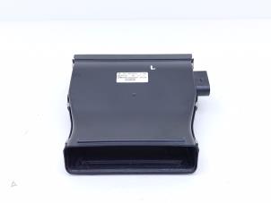 Gebruikte Kachel Verwarmingselement Audi A8 (D3) 6.0 W12 48V Quattro Prijs € 75,00 Margeregeling aangeboden door Automaterialen Ronald Morien B.V.