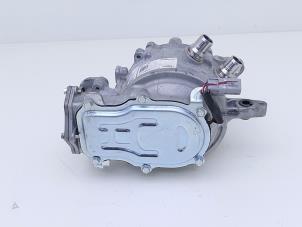 Gebruikte Alternator Renault Captur II (RJB) 1.6 E-Tech 145 Prijs € 500,00 Inclusief btw aangeboden door Automaterialen Ronald Morien B.V.