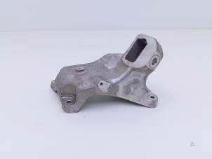 Gebruikte Motorsteun Mercedes C AMG (C205) 4.0 C-63 AMG V8 Biturbo Prijs € 65,00 Margeregeling aangeboden door Automaterialen Ronald Morien B.V.