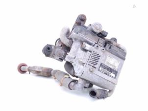 Gebruikte Standkachel Audi A8 (D3) 6.0 W12 48V Quattro Prijs € 125,00 Margeregeling aangeboden door Automaterialen Ronald Morien B.V.