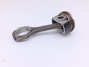 Gebruikte Zuiger Mercedes C AMG (C205) 4.0 C-63 AMG V8 Biturbo Prijs € 395,00 Margeregeling aangeboden door Automaterialen Ronald Morien B.V.