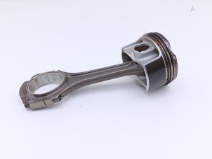 Gebruikte Zuiger Mercedes C AMG (C205) 4.0 C-63 AMG V8 Biturbo Prijs € 395,00 Margeregeling aangeboden door Automaterialen Ronald Morien B.V.