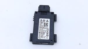 Gebruikte Dode hoek sensor Renault Captur II (RJB) 1.6 E-Tech 145 Prijs € 275,00 Inclusief btw aangeboden door Automaterialen Ronald Morien B.V.