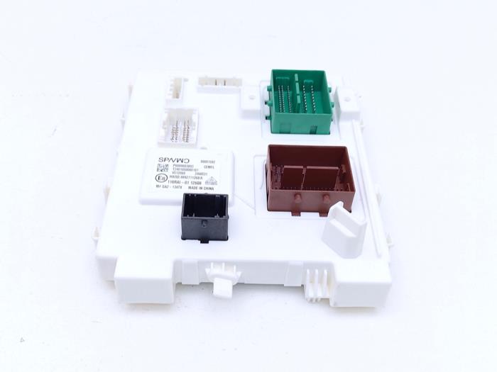 Gebruikte Module Bodycontrol Volvo EX30 Twin Motor Performance 69 kWh Prijs € 275,00 Margeregeling aangeboden door Automaterialen Ronald Morien B.V.