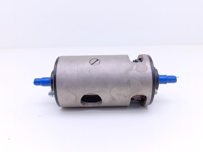 Nieuwe Dynamo Porsche 356 Prijs € 1.082,95 Inclusief btw aangeboden door Automaterialen Ronald Morien B.V.