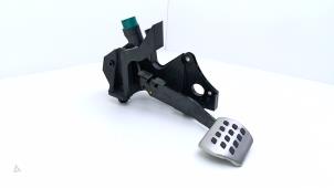 Gebruikte Rempedaal Renault Captur II (RJB) 1.6 E-Tech 145 Prijs € 124,99 Inclusief btw aangeboden door Automaterialen Ronald Morien B.V.