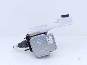 Gebruikte Rembol Volvo EX30 Twin Motor Performance 69 kWh Prijs € 795,00 Margeregeling aangeboden door Automaterialen Ronald Morien B.V.