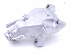 Gebruikte Motorrubber Mercedes AMG GT 4-door coupe (X290) 3.0 43 EQ boost 4-Matic+ Prijs € 145,00 Margeregeling aangeboden door Automaterialen Ronald Morien B.V.