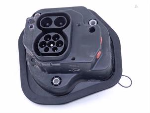 Gebruikte Oplaadpunt stekker aansluiting XPENG G6 Long Range 88 kW Prijs € 195,00 Margeregeling aangeboden door Automaterialen Ronald Morien B.V.