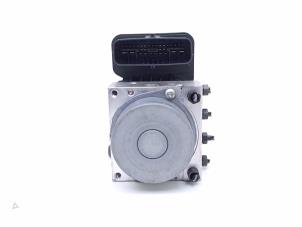 Gebruikte ABS Pomp Toyota Corolla Touring Sport (E21/EH1) 2.0 16V Hybrid Prijs € 149,00 Margeregeling aangeboden door Automaterialen Ronald Morien B.V.