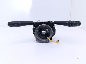 Gebruikte Combischakelaar Stuurkolom Jeep Renegade (BU) 1.4 Multi Air 16V Prijs € 99,00 Margeregeling aangeboden door Automaterialen Ronald Morien B.V.