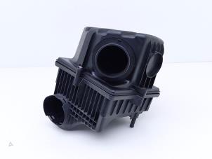 Gebruikte Luchtfilterhuis Jeep Renegade (BU) 1.4 Multi Air 16V Prijs € 75,00 Margeregeling aangeboden door Automaterialen Ronald Morien B.V.