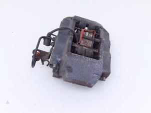 Gebruikte Remklauw (Tang) rechts-achter Porsche Cayenne (9PA) 3.2 V6 24V Prijs € 195,00 Margeregeling aangeboden door Automaterialen Ronald Morien B.V.