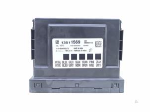 Gebruikte Bodycontrol Module Opel Astra K Sports Tourer 1.0 Turbo 12V Prijs € 45,00 Margeregeling aangeboden door Automaterialen Ronald Morien B.V.