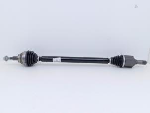 Gebruikte Cardanas rechts-voor (VWA) Volkswagen Golf VIII (CD1) 2.0 TDI BlueMotion 16V Prijs € 477,95 Inclusief btw aangeboden door Automaterialen Ronald Morien B.V.