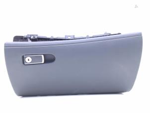 Gebruikte Dashboardkastje Mercedes AMG GT 4-door coupe (X290) 4.0 63 S V8 Turbo 4-Matic+ Prijs € 345,00 Margeregeling aangeboden door Automaterialen Ronald Morien B.V.