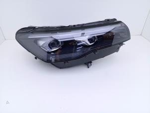 Gebruikte Rechter Koplamp Volkswagen Tiguan (CT1) 2.0 TDI 4Motion Prijs € 1.203,95 Inclusief btw aangeboden door Automaterialen Ronald Morien B.V.