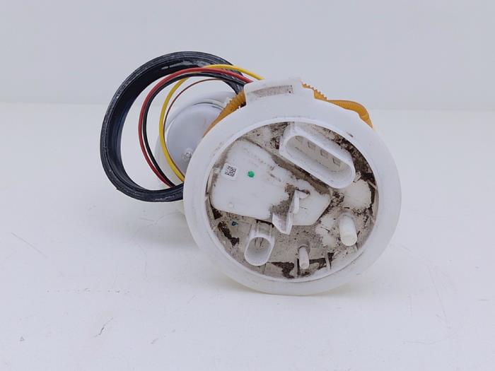 Benzinepomp van een Audi S5 (F53/F5P) 3.0 TFSI V6 24V 2018