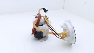 Gebruikte Benzinepomp Porsche Cayenne III (9YA) 3.0 V6 Turbo 24V E-Hybrid Prijs € 275,00 Inclusief btw aangeboden door Automaterialen Ronald Morien B.V.