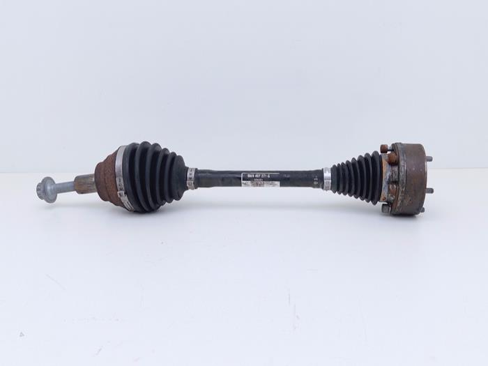 Gebruikte Aandrijfas links-voor Volkswagen Golf VIII (CD1) 1.5 TSI BlueMotion 16V Prijs € 124,99 Inclusief btw aangeboden door Automaterialen Ronald Morien B.V.