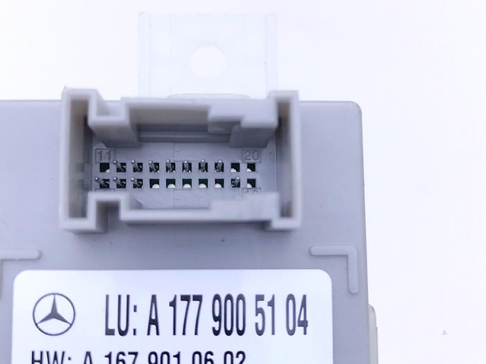 Computer Verlichting van een Mercedes-AMG A-Klasse AMG (177.0) 2.0 A-35 AMG Turbo 16V 4Matic 2019