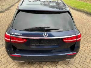 Gebruikte Achterklep Mercedes E Estate (S213) E-200d 1.6 Turbo 16V Prijs € 249,00 Margeregeling aangeboden door Automaterialen Ronald Morien B.V.