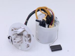 Gebruikte Benzinepomp Mercedes A-Klasse AMG (177.0) 2.0 A-35 AMG Turbo 16V 4Matic Prijs € 135,00 Margeregeling aangeboden door Automaterialen Ronald Morien B.V.