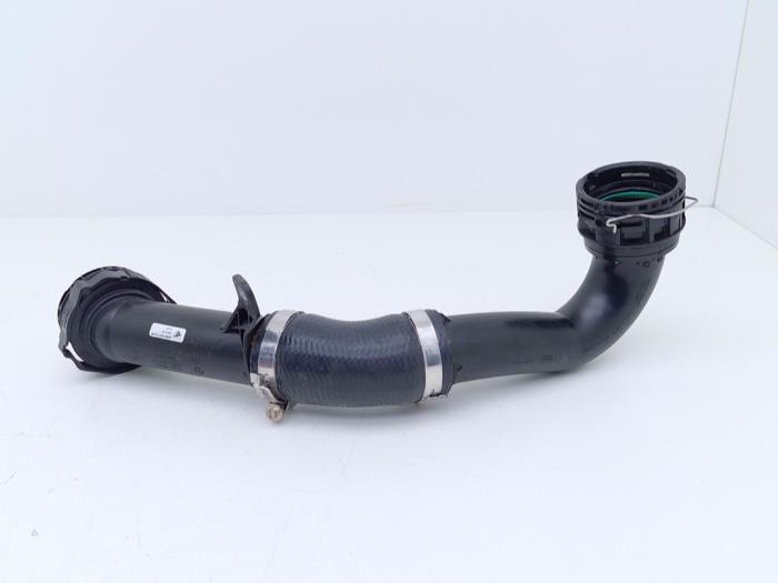 Gebruikte Intercooler Slang Jaguar E-Pace 2.0 D 165 MHEV 16V AWD Prijs € 59,29 Inclusief btw aangeboden door Automaterialen Ronald Morien B.V.