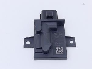 Gebruikte Brandstofpomp module Jaguar E-Pace 2.0 D 165 MHEV 16V AWD Prijs € 65,00 Inclusief btw aangeboden door Automaterialen Ronald Morien B.V.