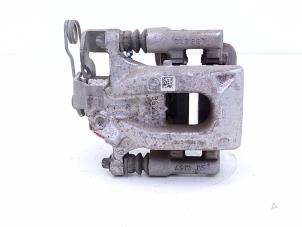 Gebruikte Remklauw (Tang) rechts-achter Opel Corsa F (UB/UH/UP) 1.5 CDTI 100 Prijs € 49,00 Margeregeling aangeboden door Automaterialen Ronald Morien B.V.