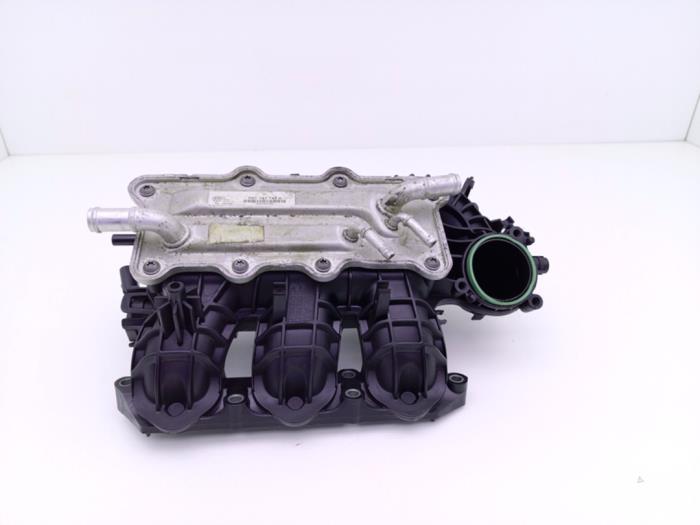 Gebruikte Intercooler Volkswagen Golf VII (AUA) 1.0 TSI 12V BlueMotion Prijs € 195,00 Margeregeling aangeboden door Automaterialen Ronald Morien B.V.