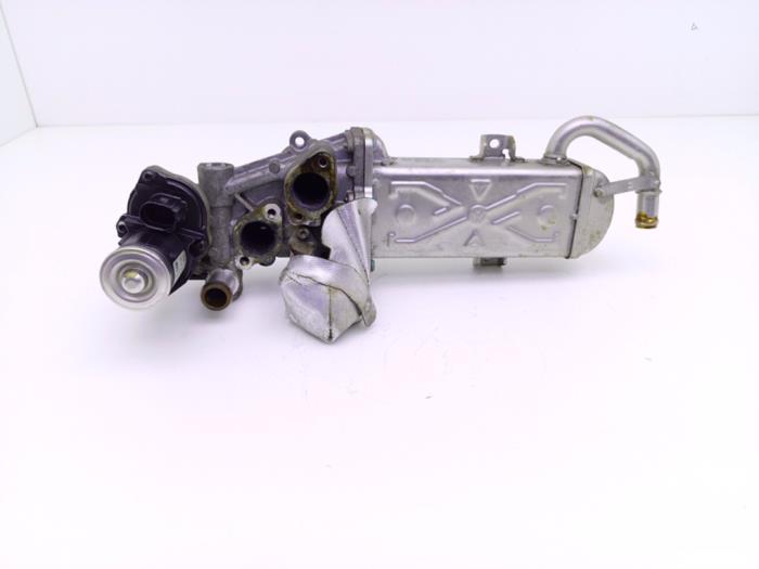 EGR Klep van een Volkswagen Caddy Alltrack Combi 1.6 TDI 16V 2016