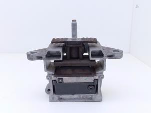 Gebruikte Motorsteun Jaguar E-Pace 2.0 D 165 MHEV 16V AWD Prijs € 119,79 Inclusief btw aangeboden door Automaterialen Ronald Morien B.V.