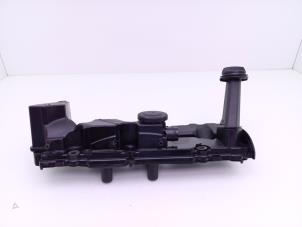 Gebruikte Kleppendeksel Volkswagen Golf VII (AUA) 2.0 TDI 16V Prijs € 55,00 Margeregeling aangeboden door Automaterialen Ronald Morien B.V.