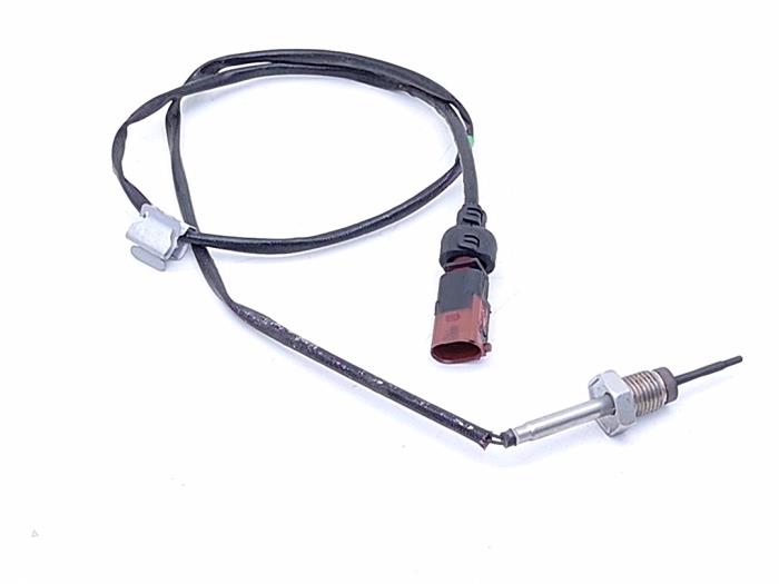 Gebruikte Temperatuursensor Motor Volkswagen Golf VII Variant (AUVV) 2.0 TDI 150 16V Prijs € 25,00 Inclusief btw aangeboden door Automaterialen Ronald Morien B.V.