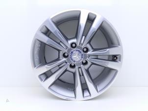 Gebruikte Velg Mercedes E (W212) E-200 CDI 16V BlueEfficiency,BlueTEC Prijs € 114,95 Inclusief btw aangeboden door Automaterialen Ronald Morien B.V.