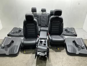 Gebruikte Bekleding Set (compleet) Volkswagen Touareg 3.0 TDI 231 V6 24V Prijs € 895,00 Inclusief btw aangeboden door Automaterialen Ronald Morien B.V.