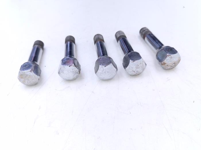 Wielbout van een Ferrari Maranello 550 48V 2001