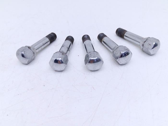 Wielbout van een Ferrari Maranello 550 48V 2001