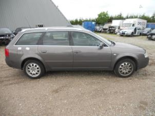 Gebruikte Steekas rechts-achter Audi A6 Avant Quattro (C5) 2.5 TDI V6 24V Prijs € 25,00 Margeregeling aangeboden door Automaterialen Ronald Morien B.V.