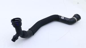 Gebruikte Koelwaterslang Audi Q5 (FYB/FYG) 2.0 50 TFSI e 16V Mild Hybrid Quattro Prijs € 35,00 Margeregeling aangeboden door Automaterialen Ronald Morien B.V.